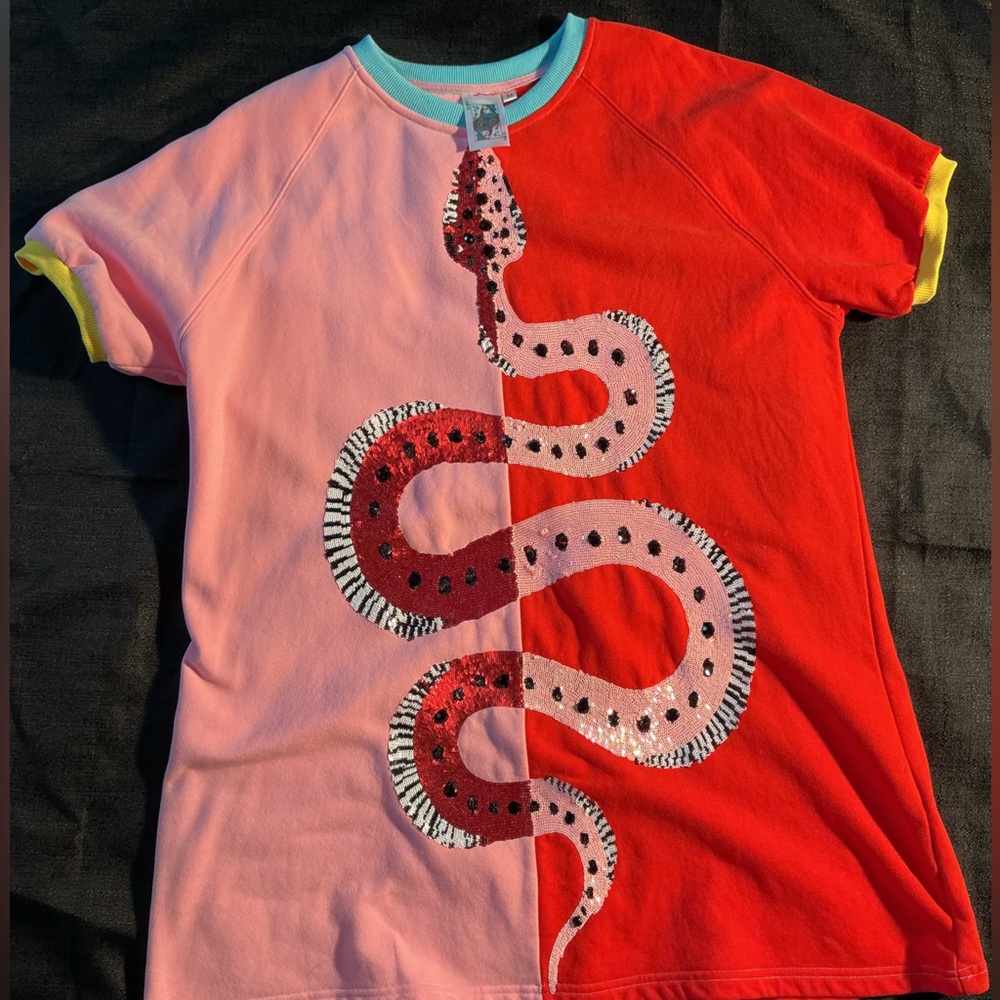 Queen of Sparkles Willa X Collab Red and Pink Snake Graphic T-Shirt Dress size M